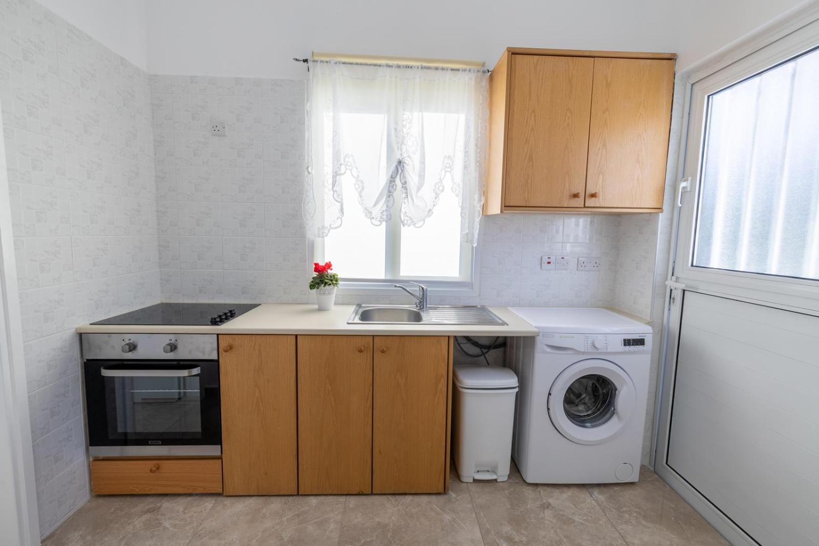 Studio In The Heart Of The City Paphos Exterior foto